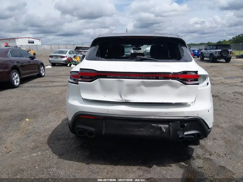 2025 PORSCHE MACAN T