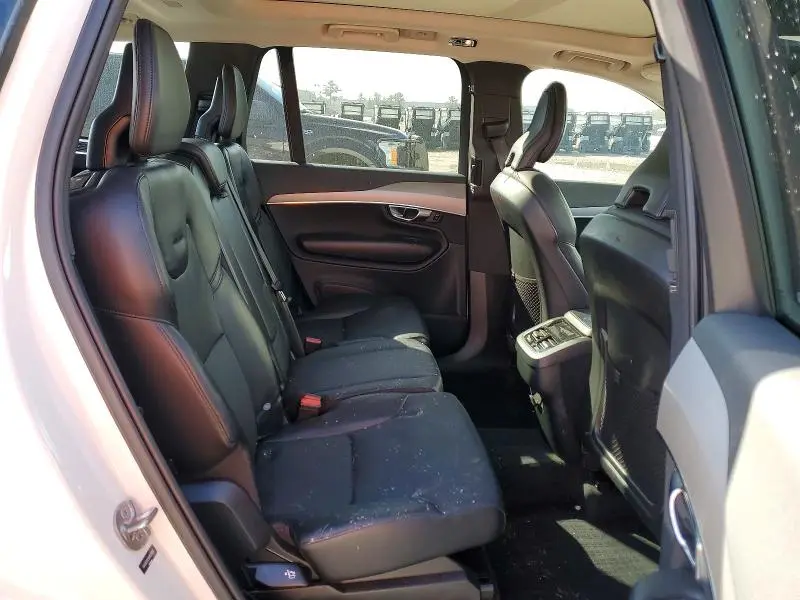 2022 VOLVO XC90 T5 MOMENTUM  