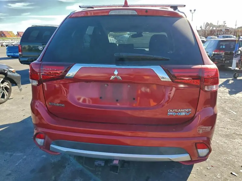 2018 MITSUBISHI OUTLANDER SE  
