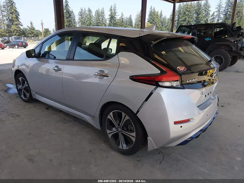 2021 NISSAN LEAF SV 40 KWH