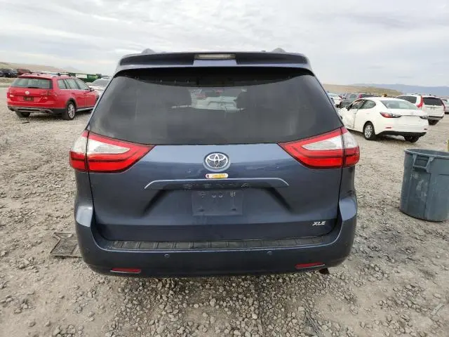 2015 TOYOTA SIENNA XLE  