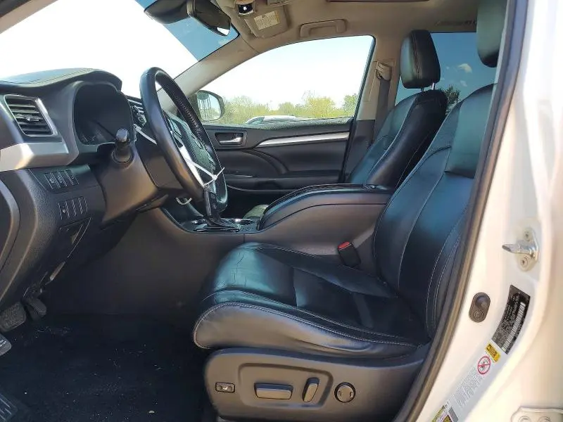 2018 TOYOTA HIGHLANDER XLE  