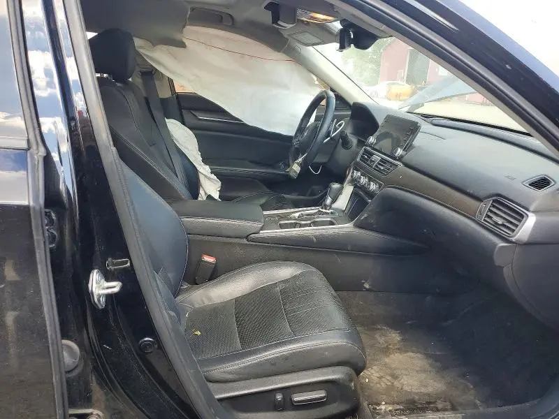 2018 HONDA ACCORD TOURING  