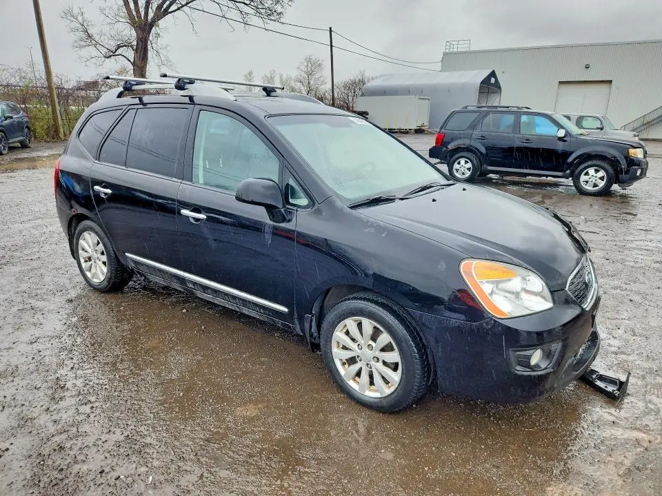 2012 KIA RONDO   