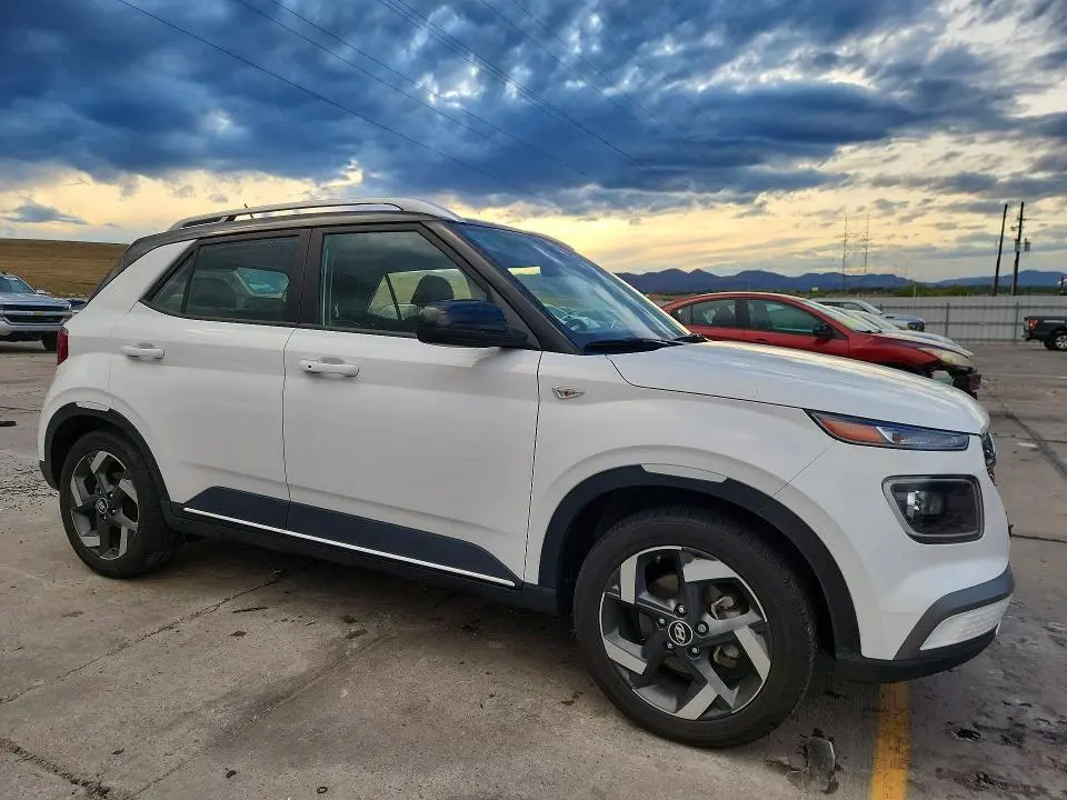 2023 HYUNDAI VENUE LIMITED  