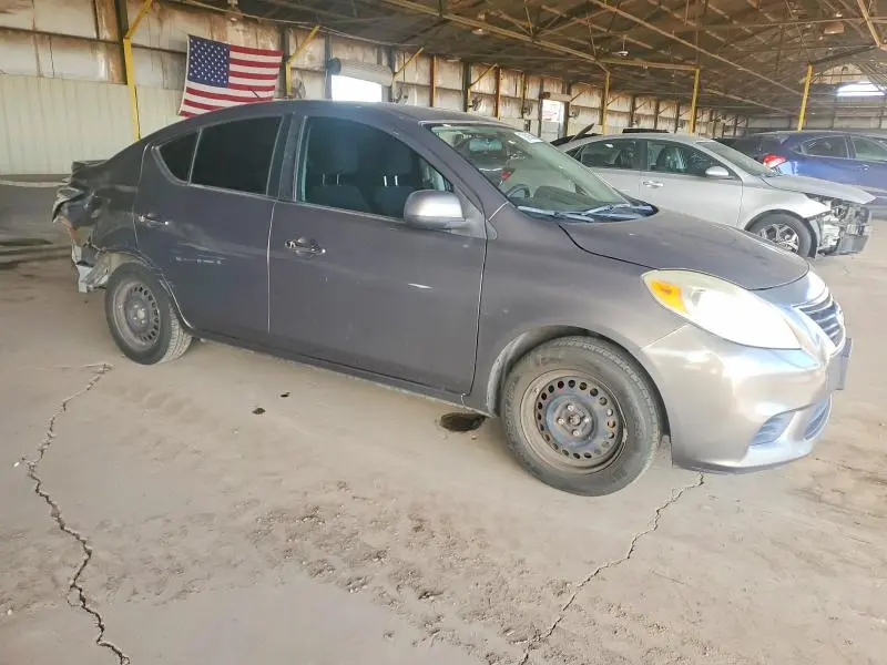 2013 NISSAN VERSA S  