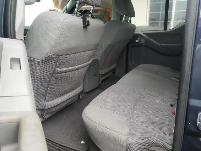 2017 NISSAN FRONTIER S  