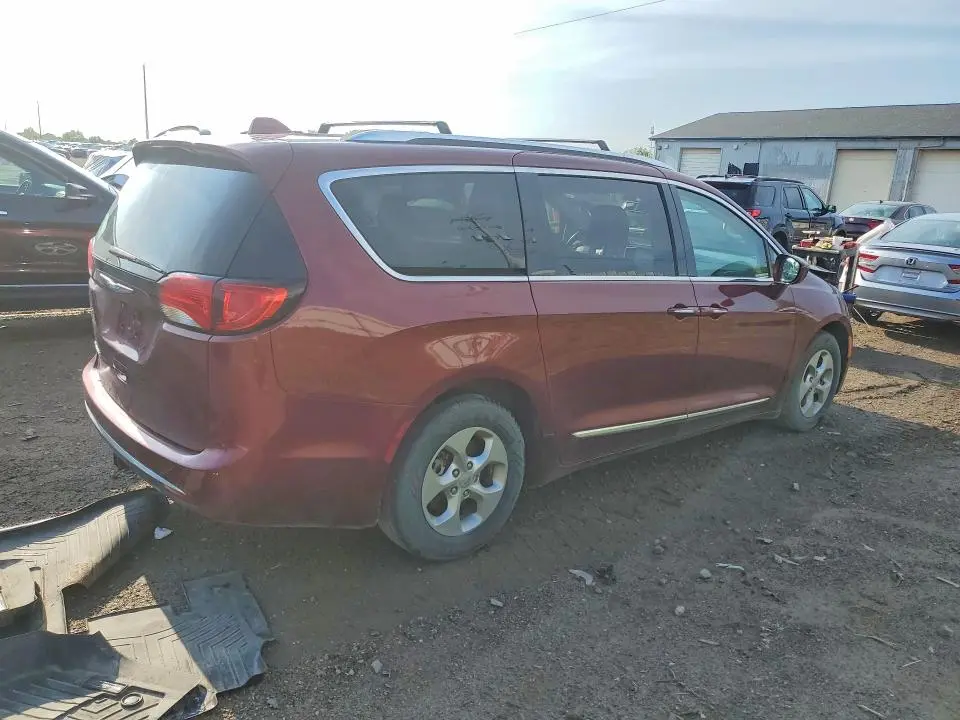 2017 CHRYSLER PACIFICA TOURING L PLUS  