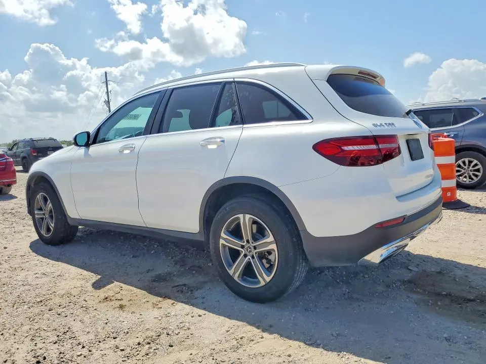 2017 MERCEDES-BENZ GLC 300  