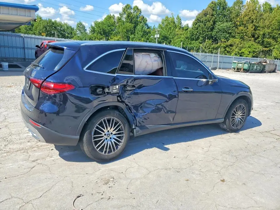 2023 MERCEDES-BENZ GLC 300  