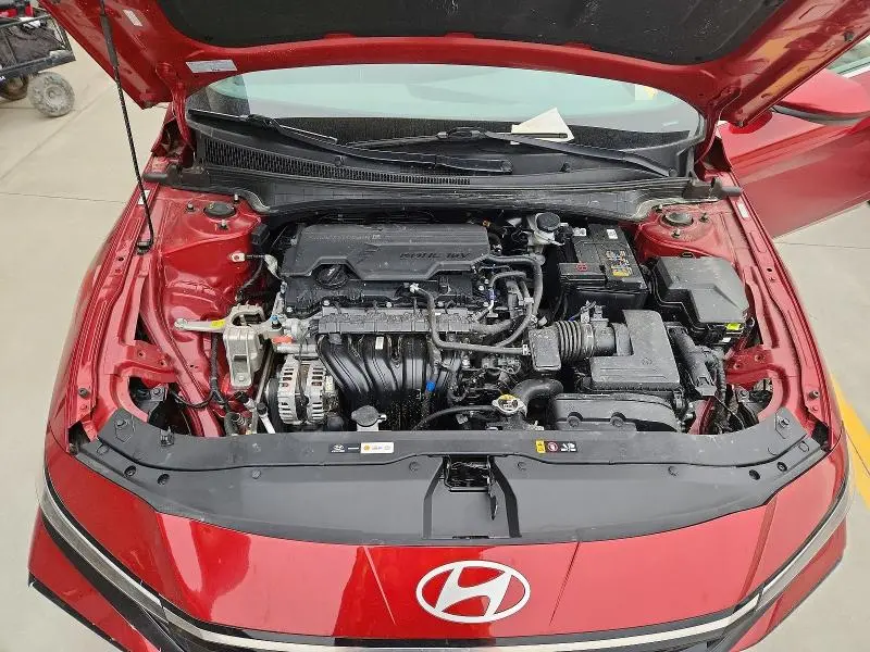 2024 HYUNDAI ELANTRA SEL  