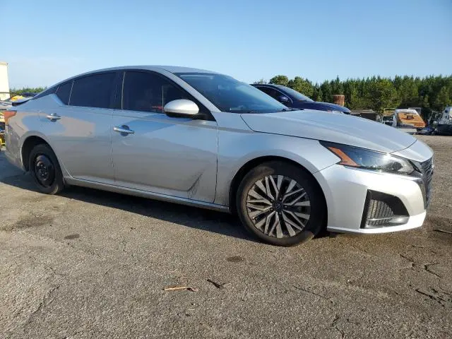 2023 NISSAN ALTIMA SV  