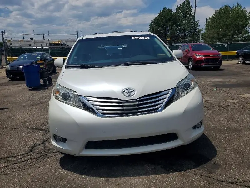 2012 TOYOTA SIENNA XLE 8-PASSENGER  