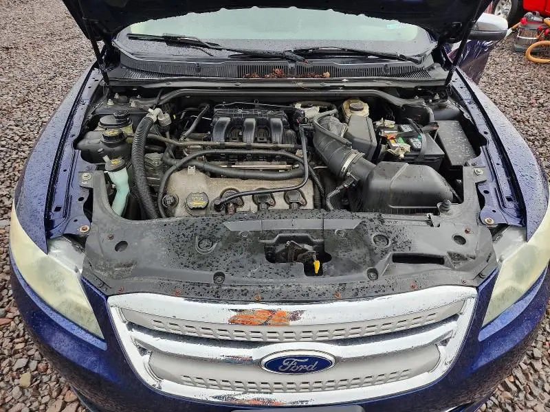 2011 FORD TAURUS LIMITED  
