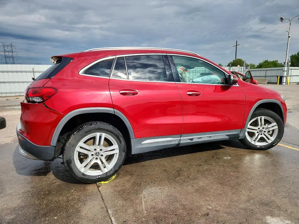 2021 MERCEDES-BENZ GLA 250 4MATIC  