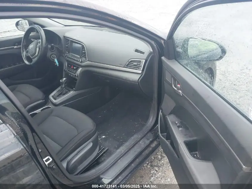 2018 HYUNDAI ELANTRA SE