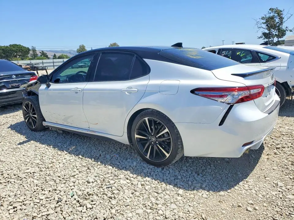 2018 TOYOTA CAMRY XSE  