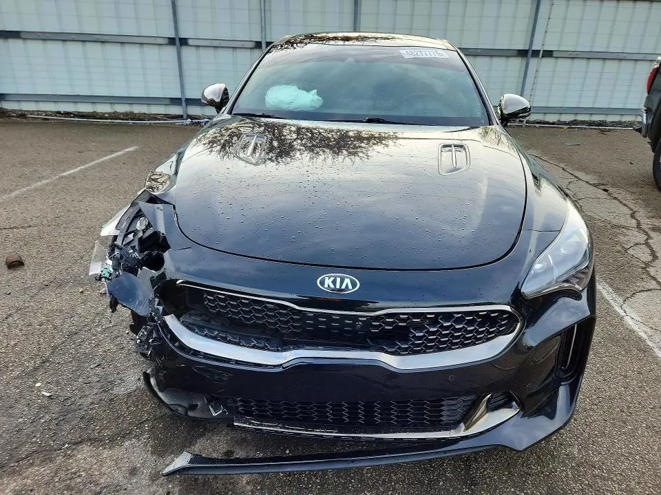 2020 KIA STINGER GT2  