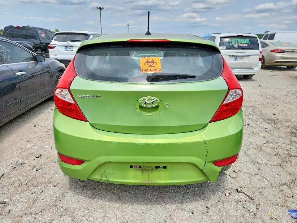 2012 HYUNDAI ACCENT SE  