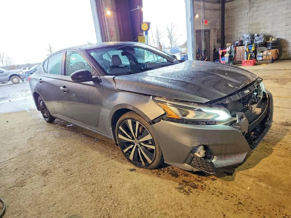2021 NISSAN ALTIMA 2.5 SR  