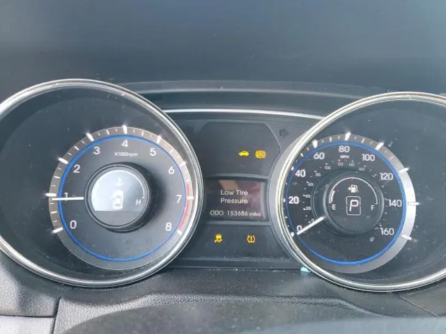 2013 HYUNDAI SONATA SE  