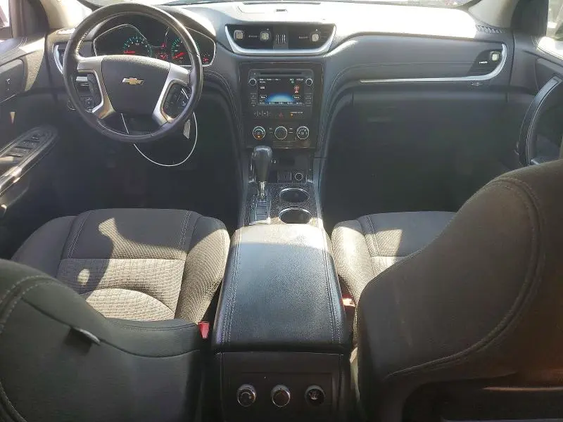 2017 CHEVROLET TRAVERSE LT  
