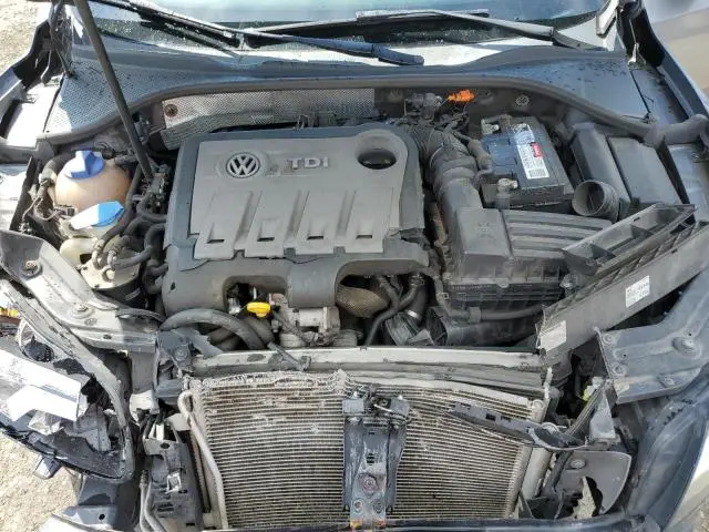 2014 VOLKSWAGEN PASSAT SE  