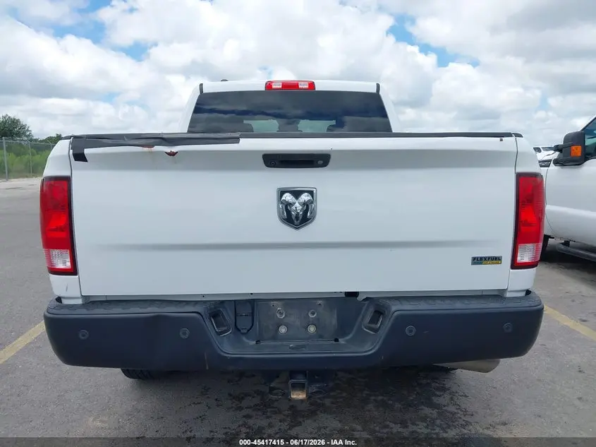 2017 RAM 1500 TRADESMAN  4X2 5'7 BOX