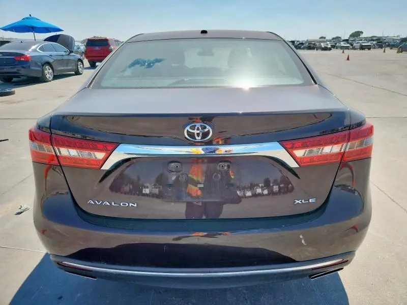 2018 TOYOTA AVALON XLE  