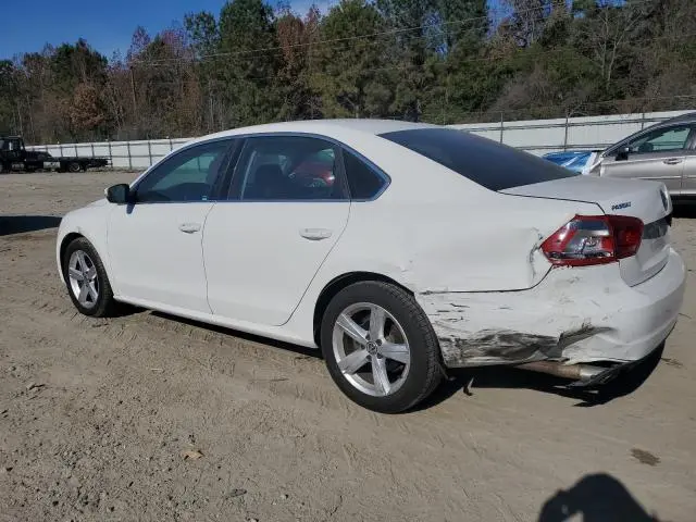 2015 VOLKSWAGEN PASSAT SE  