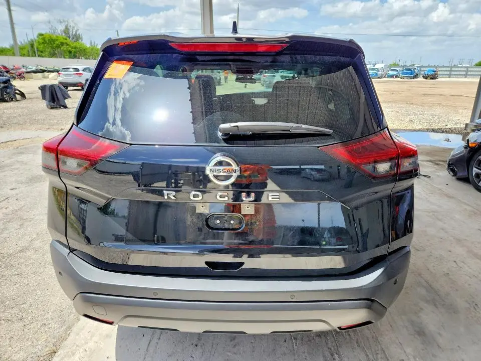 2021 NISSAN ROGUE S  