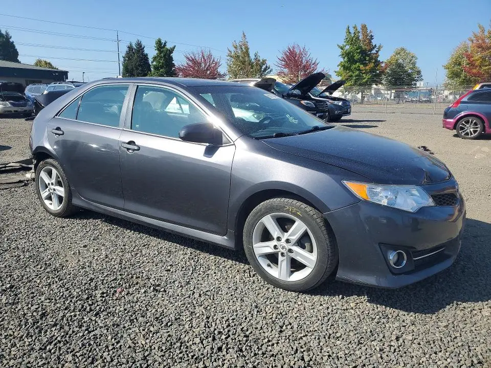 2012 TOYOTA CAMRY SE  