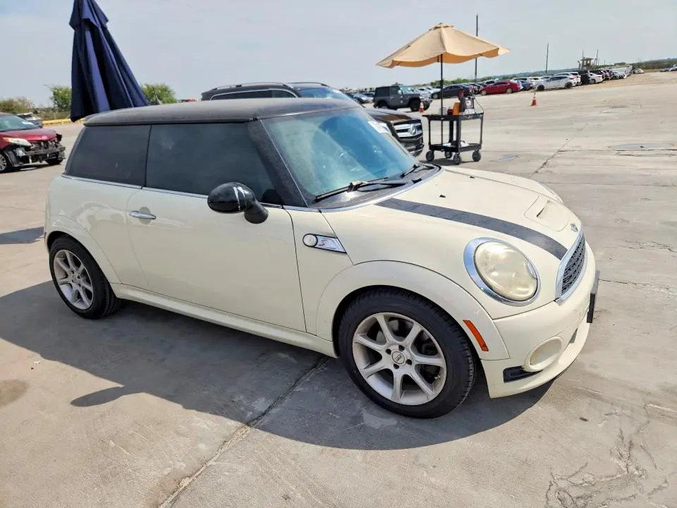 2010 MINI COOPER S  