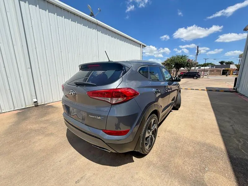 2016 HYUNDAI TUCSON SPORT  