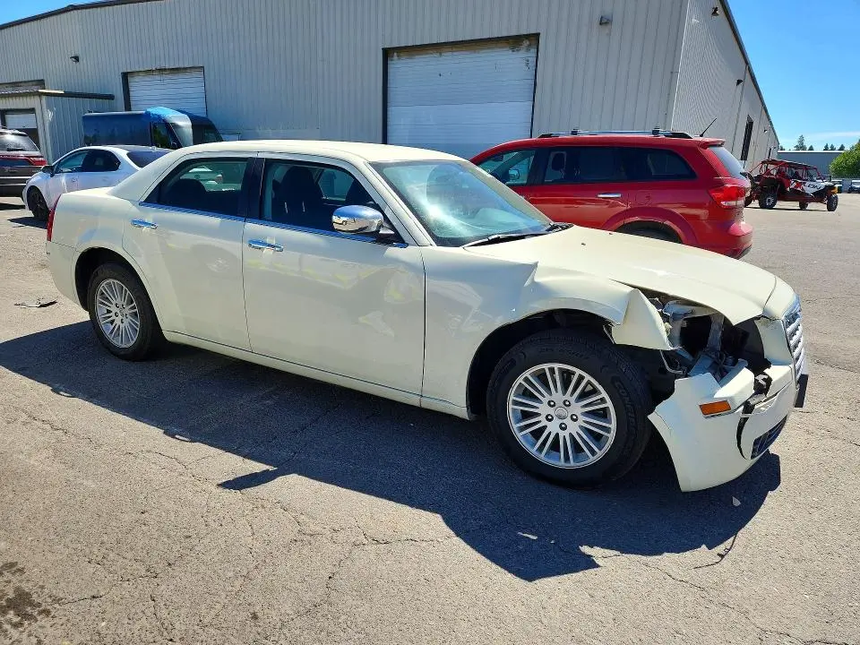 2010 CHRYSLER 300 TOURING  