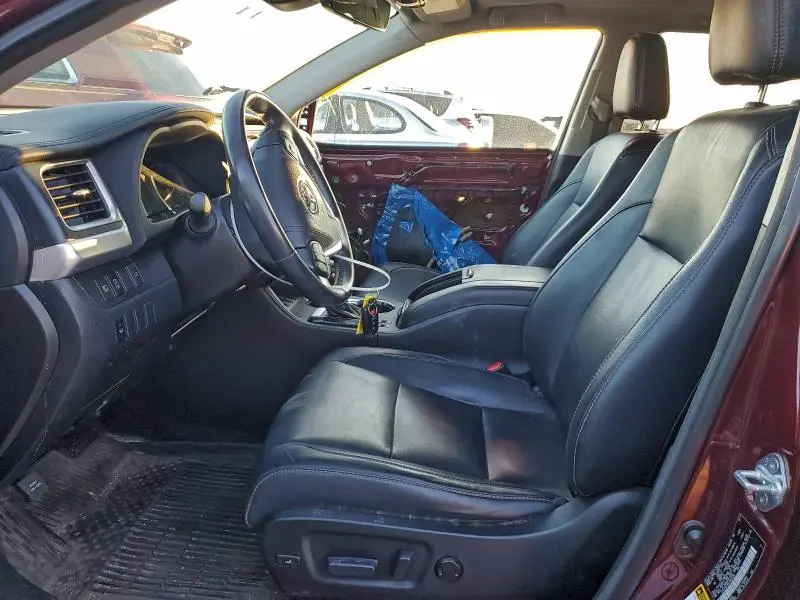 2018 TOYOTA HIGHLANDER SE  