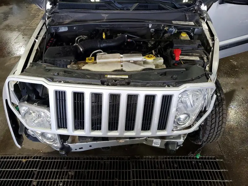 2011 JEEP LIBERTY SPORT  