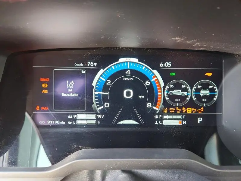 2024 TOYOTA TUNDRA PLATINUM  