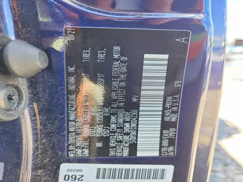 2022 TOYOTA SIENNA XLE  
