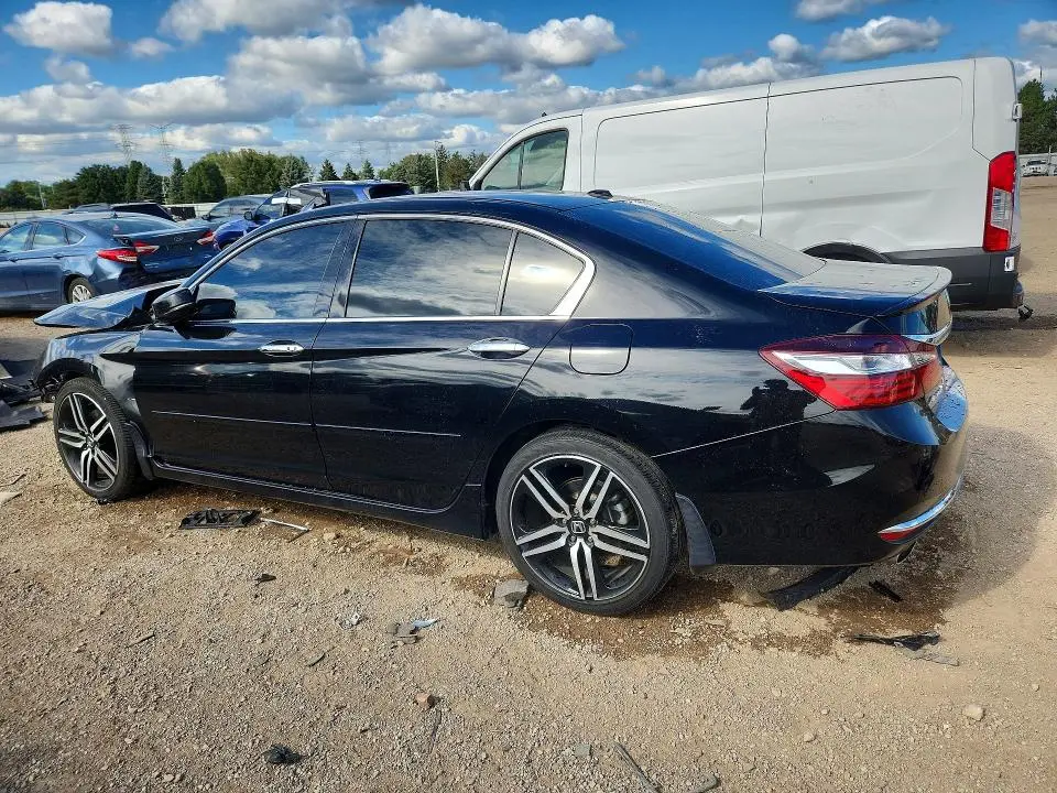 2017 HONDA ACCORD TOURING  