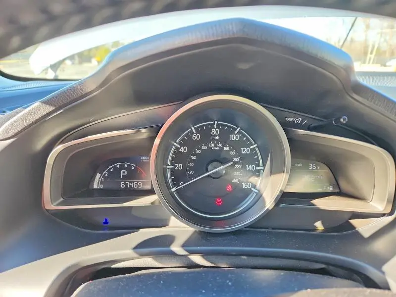 2017 MAZDA 3 TOURING  