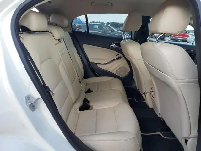 2017 MERCEDES-BENZ GLA 250  