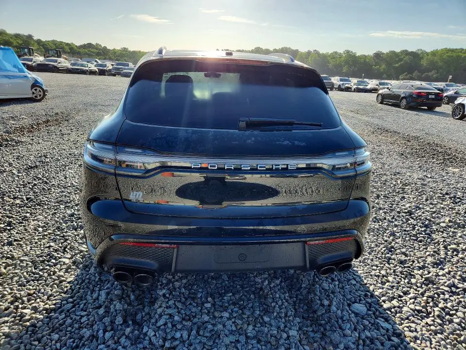 2022 PORSCHE MACAN   