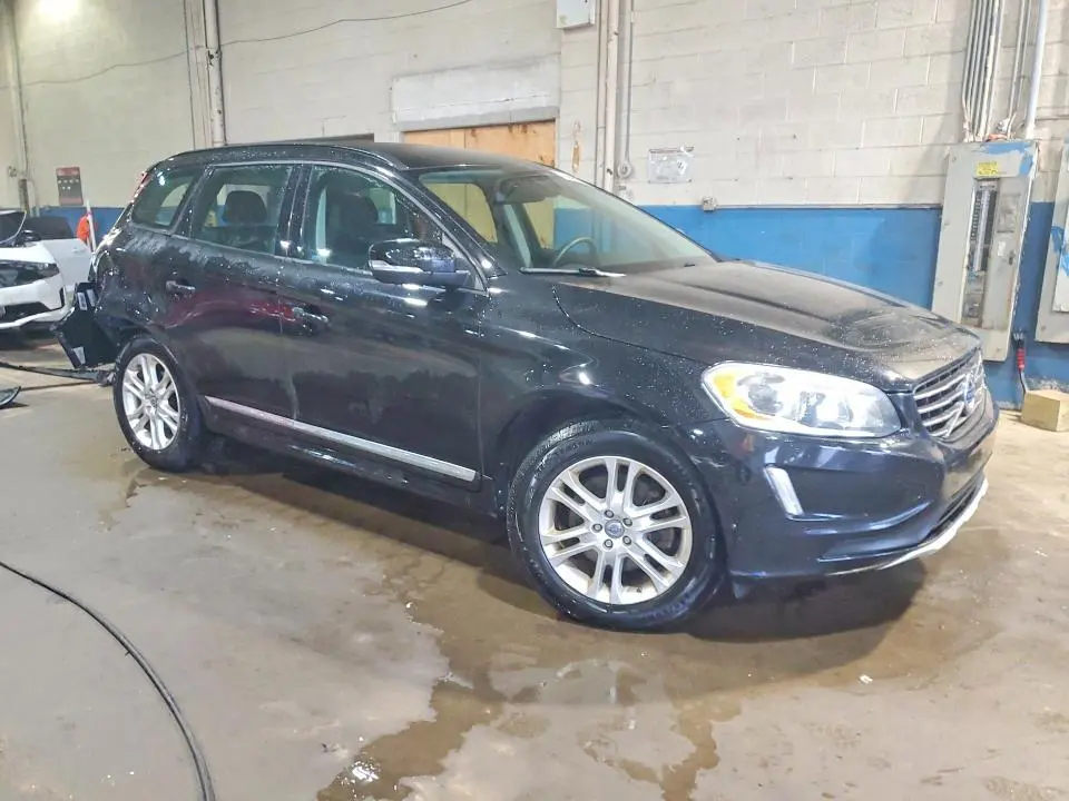 2015 VOLVO XC60 T5  