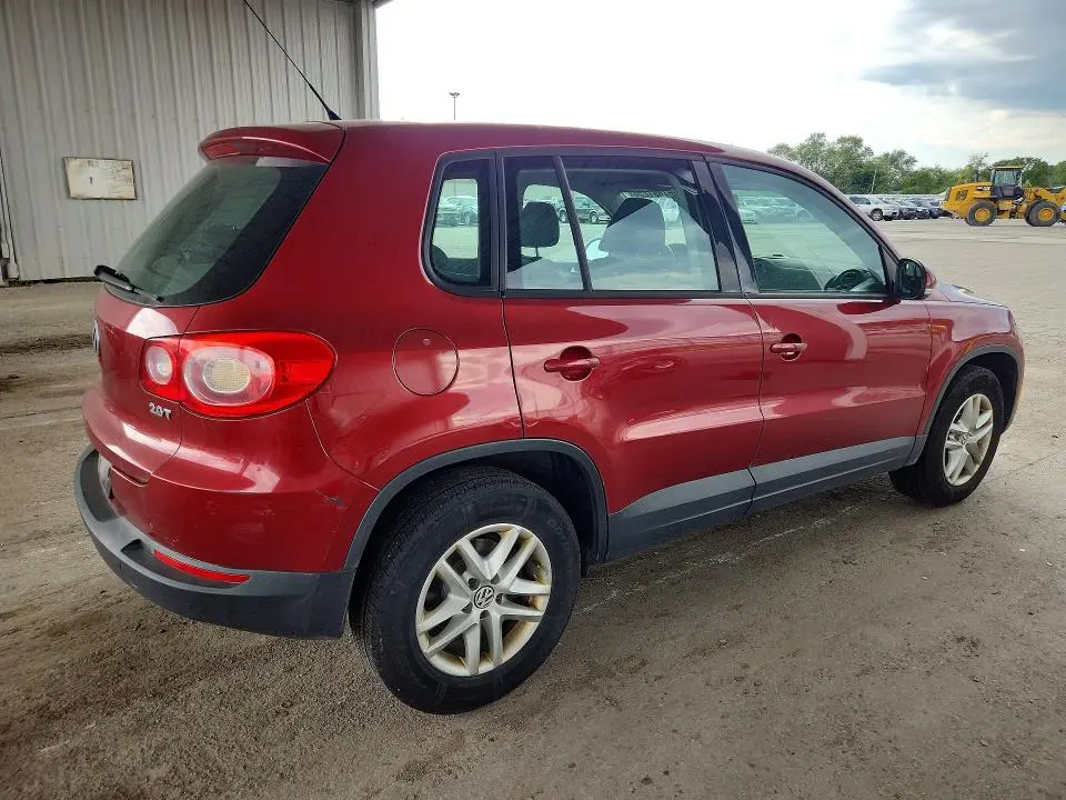 2011 VOLKSWAGEN TIGUAN S  