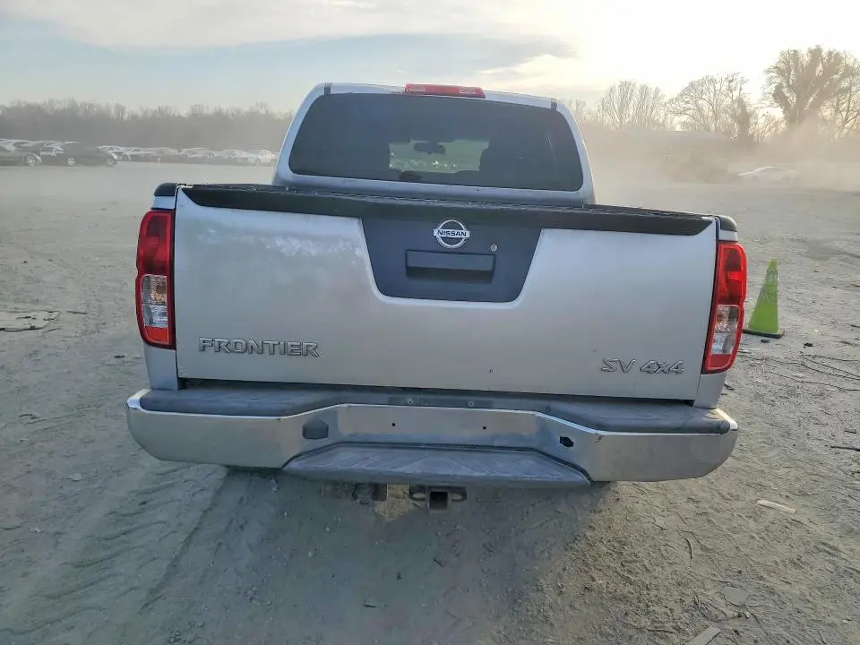 2013 NISSAN FRONTIER S  