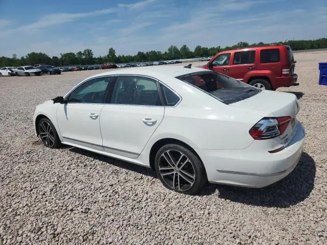 2016 VOLKSWAGEN PASSAT SE  