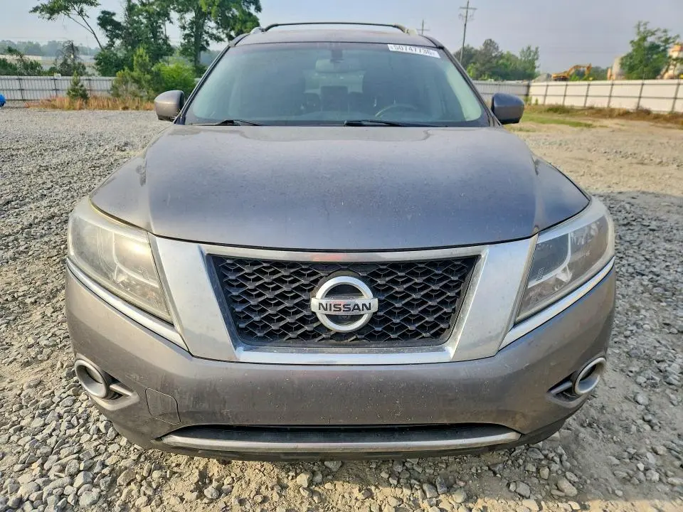 2016 NISSAN PATHFINDER SL  