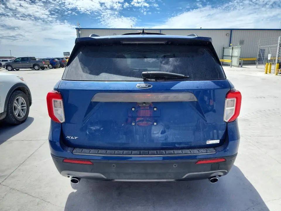 2022 FORD EXPLORER XLT  