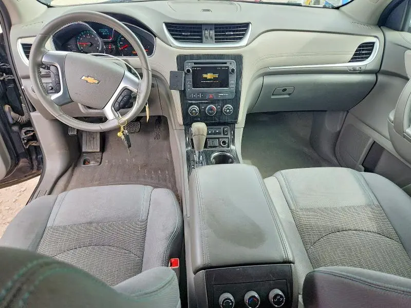 2017 CHEVROLET TRAVERSE LT  